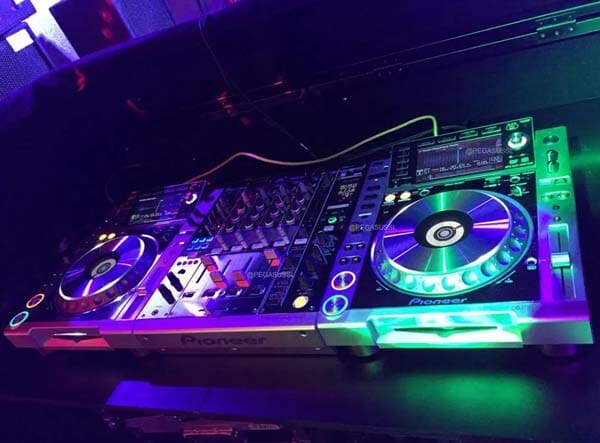 Sound and lighting hire 40 DJ Equipment